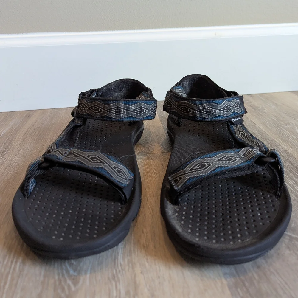 Teva Size 11 Blue and Black Sandals Versatile Outdoor‎ Comfort